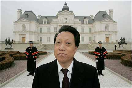 Zhang Yuchen voor zijn nederige stulpje een replica van Ch&acirc;teau de Maisons Laffitte in Peking