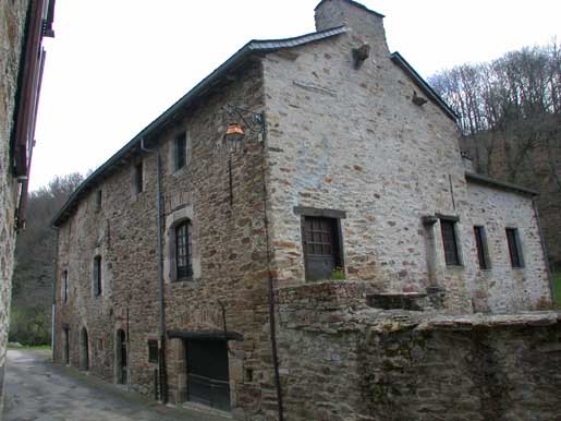 een aardig huis maar in een put